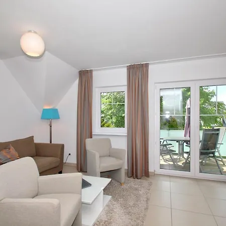 Strandnahe Mit Balkon, Gratis Nutzung Vom Ahoi Erlebnisbad Und Sauna In Sellin - Rex Rugia 30-7 Lobbe