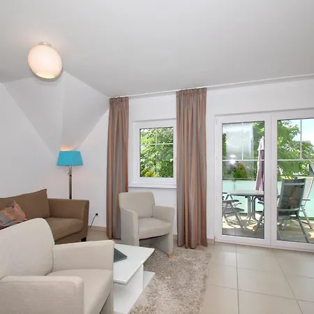 Strandnahe Mit Balkon, Gratis Nutzung Vom Ahoi Erlebnisbad Und Sauna In Sellin - Rex Rugia 30-7 Lobbe