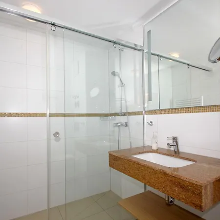 Rex Rugia 30-7 Mit Sauna- Und Schwimmbadnutzung Im Ahoi Sellin Apartmán Lobbe
